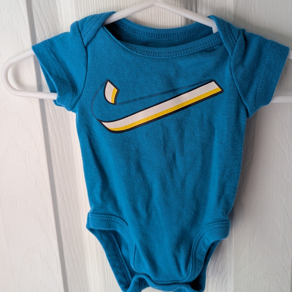 5/$5🦀 Nike Logo Blue Baby Onesie